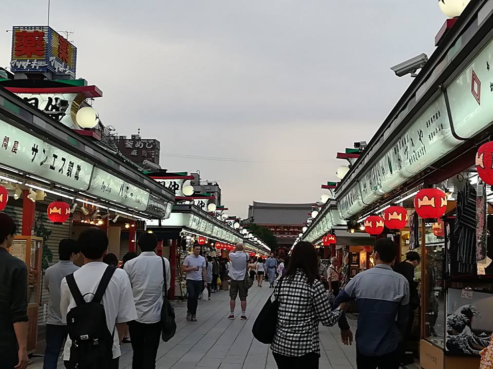 Nakamise, Sensoji temple